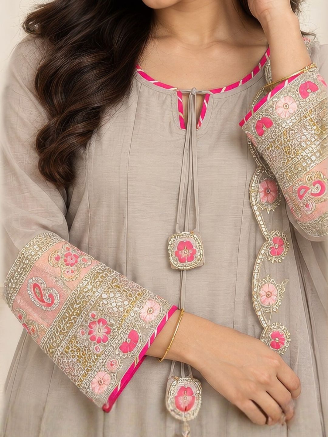 Grey anarkali suit set with pink embroidered dupatta | Saviias Studioz