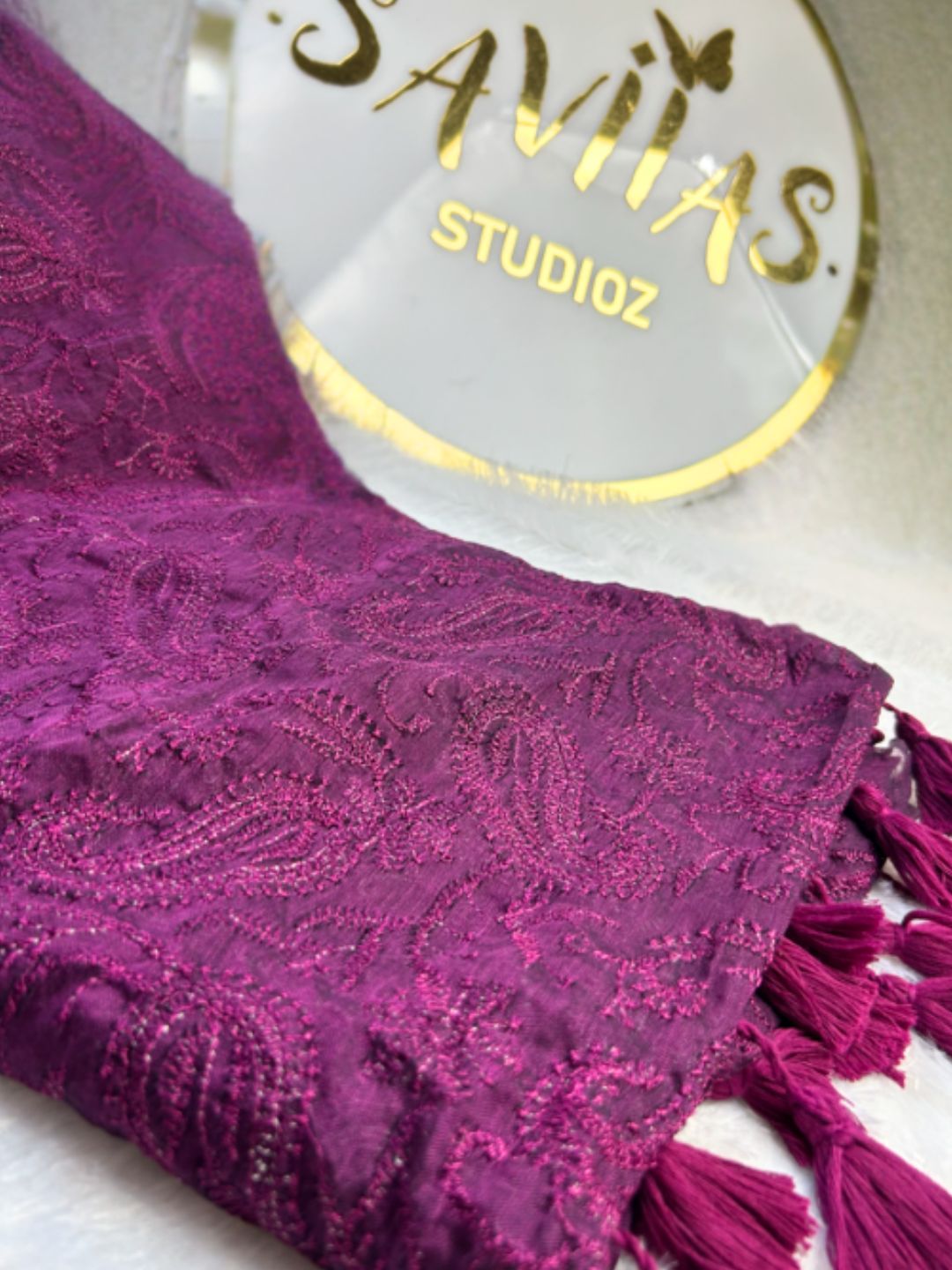 Wine purple mul cotton chikankari saree – embroidery detail | Saviias Studioz