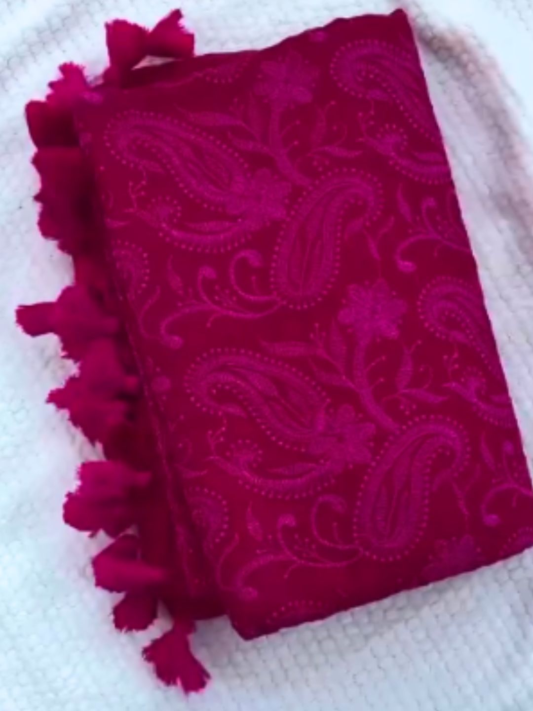 Rani pink mul cotton saree with all-over chikankari embroidery – full drape | Saviias Studioz