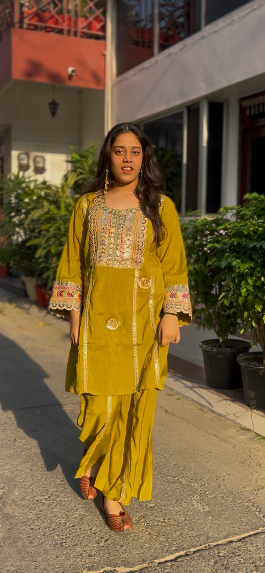 Mehndi color- Gotta patti set with Potli Bag