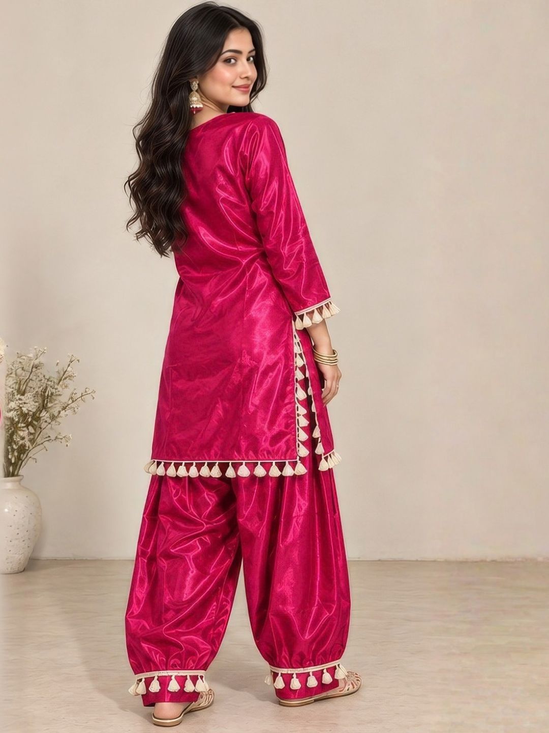 Rani pink farshi salwar suit with mirror work and tassels – work detail | Saviias Studioz