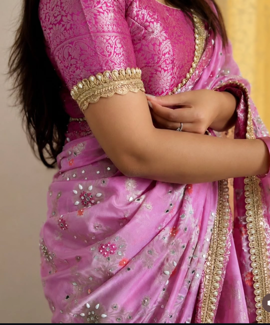 Mauve Banarasi saree border detail