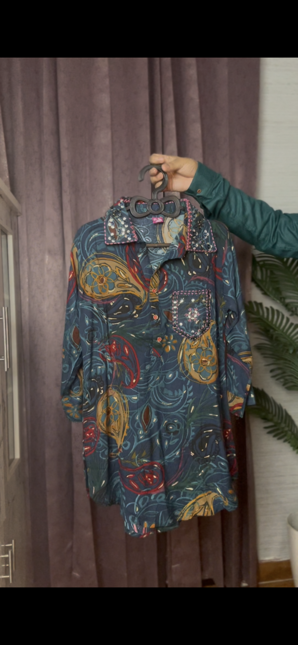 Mirror Embellished Co-Ord Set – Floral Printed Kurta with Pants