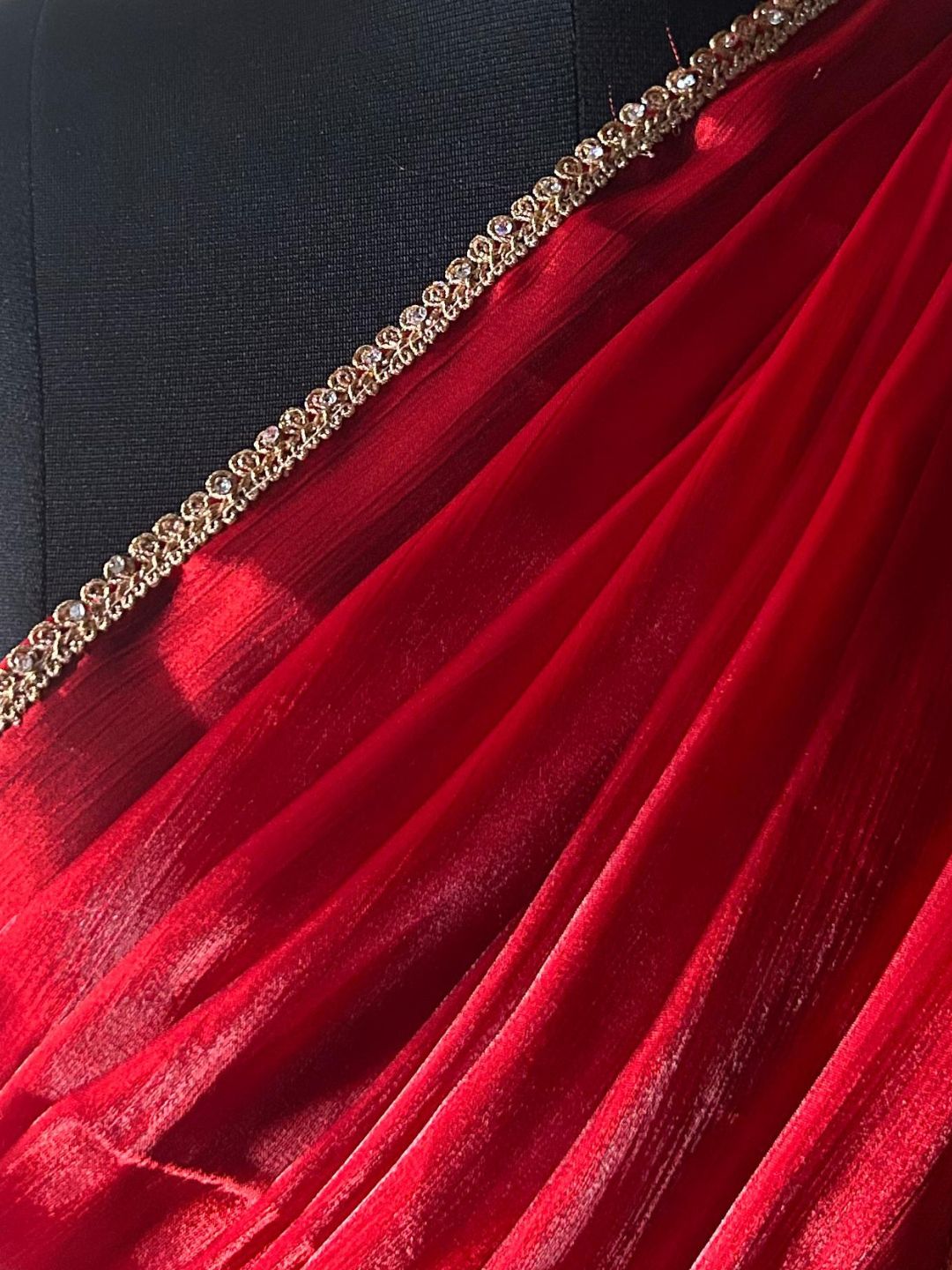Perfect Wali Red Saree