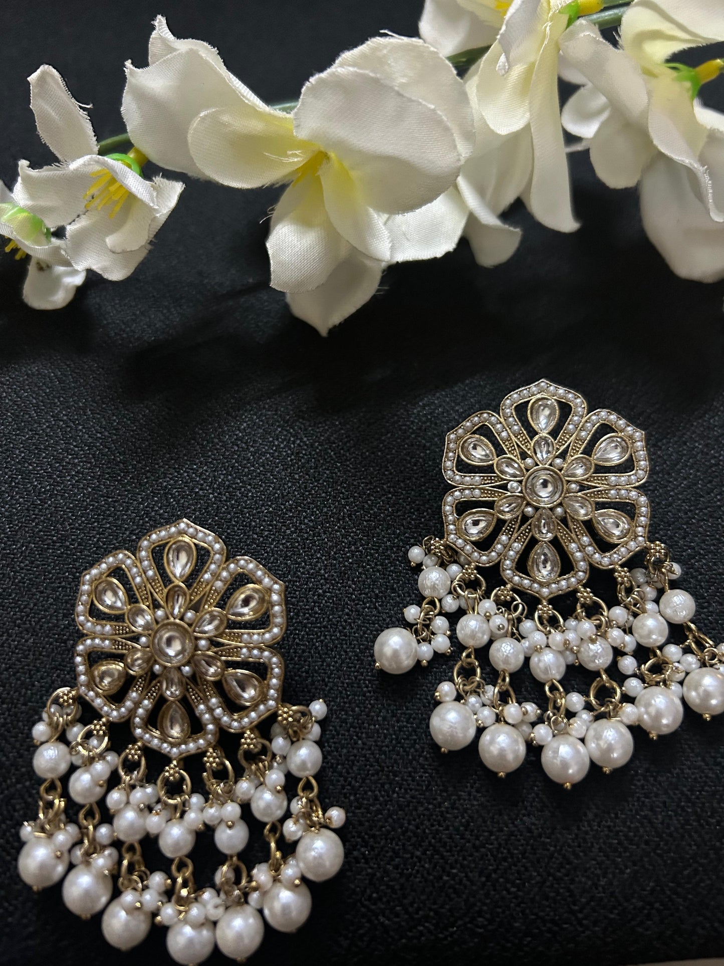 Flower Gold Pearl Hangings Earrings