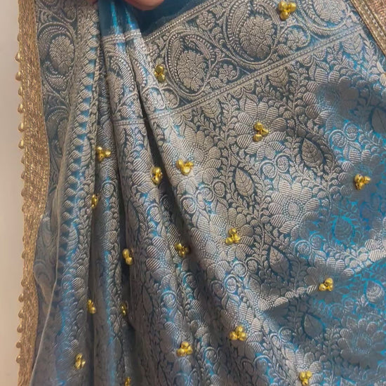 Peacock blue ghungroo saree video, gold bells and gota-pearl border