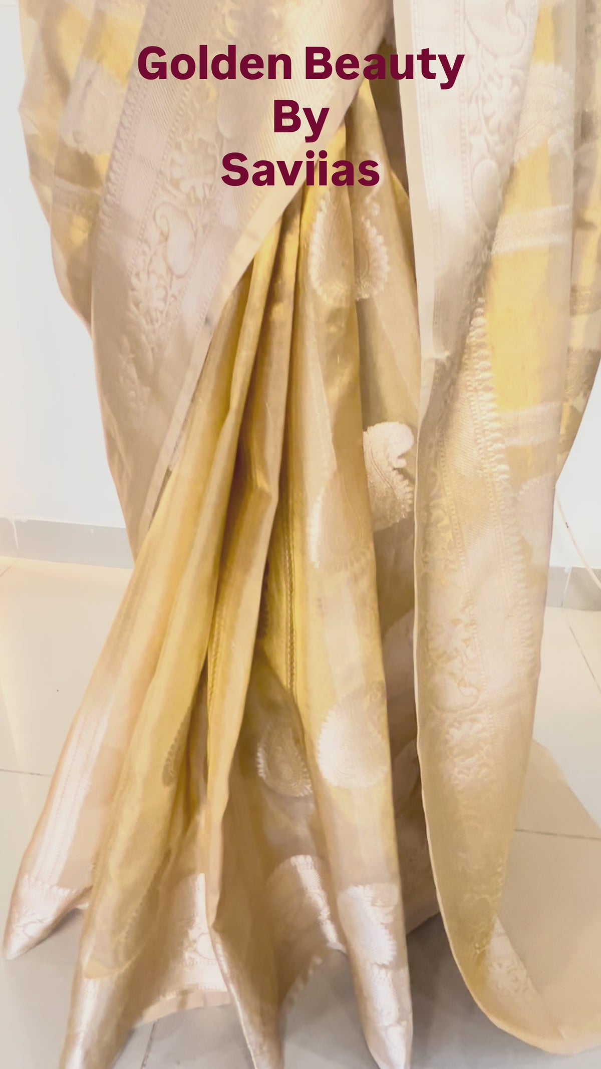 Golden Banarasi saree video, zari tissue shine
